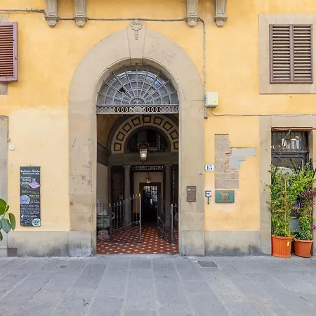 招待所 Pitti 13 Residenza D'epoca *