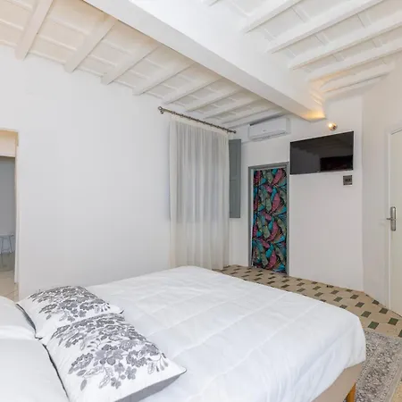 בית הארחה Pitti 13 Residenza D'epoca 4*