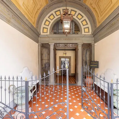 Pitti 13 Residenza D'epoca בית הארחה *